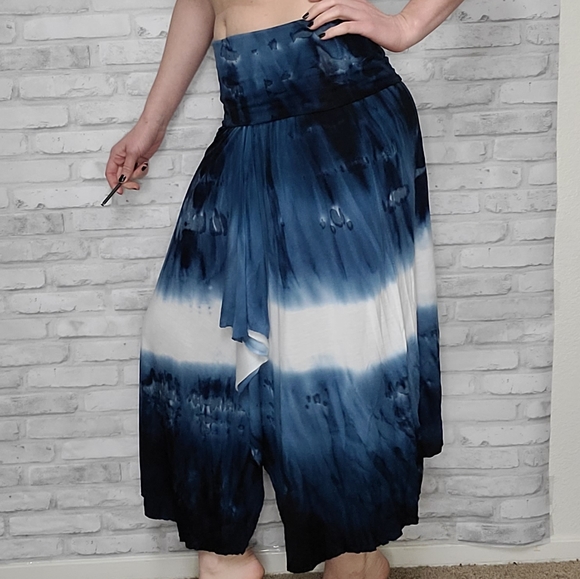 Raviya Blue and White Tie-Dye Summer Dress - Picture 11 of 13